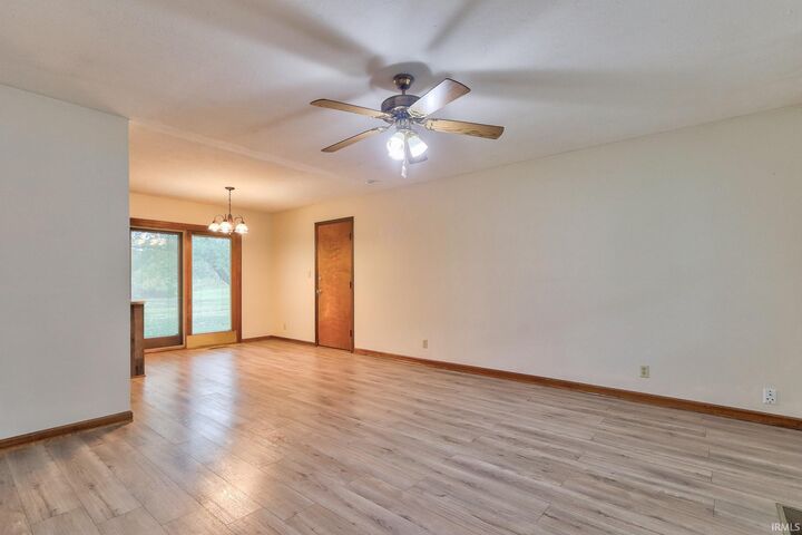 Property Photo: 1301 Edgewood Drive IN 47601-2307