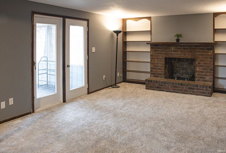 Property Photo: 2712 Rolling Meadows Lane IN 46774