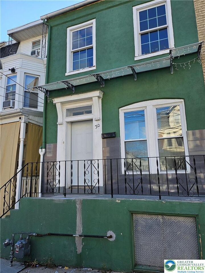 Property Photo:  30 N 2nd Street 2  PA 18101 