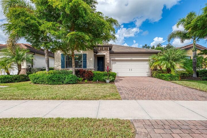Property Photo:  11976 Blazing Star Drive  FL 34293