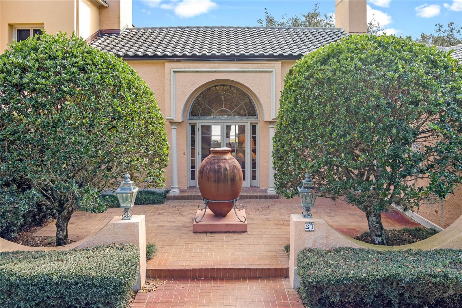 Property Photo:  2300 N Scenic Highway 37  FL 33853