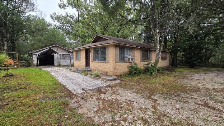 Property Photo: 18426 Powell Road FL 34604