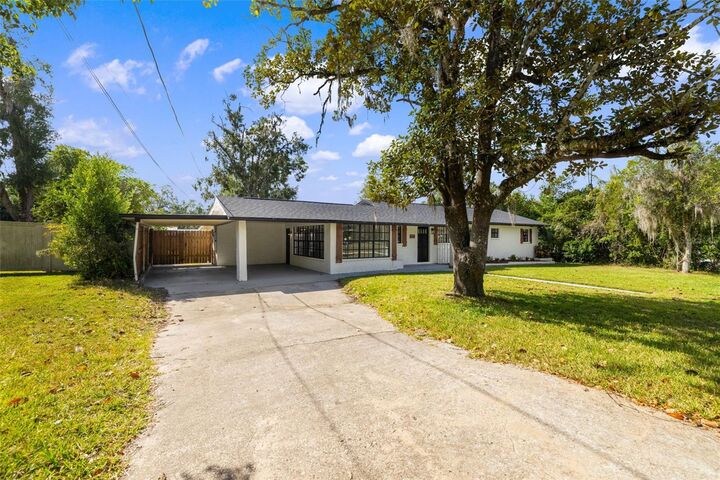 Property Photo:  36908 Center Avenue  FL 33525