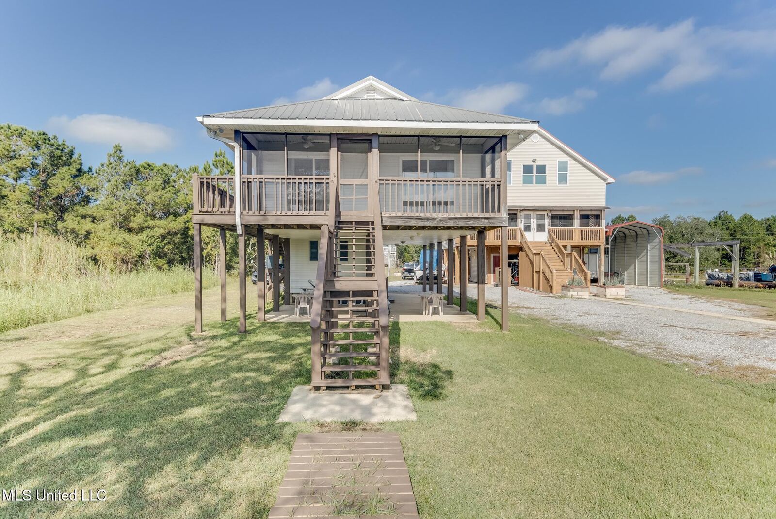 Property Photo:  11156 E Bayou View Drive  MS 39520 