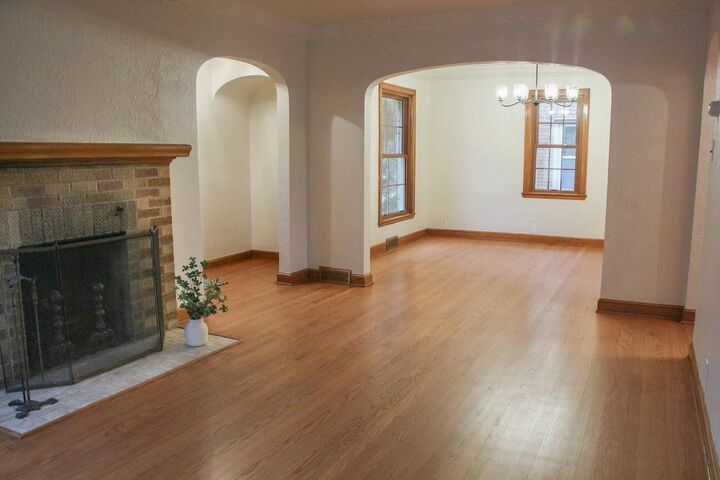 Property Photo:  2870 S 47th St  WI 53219 