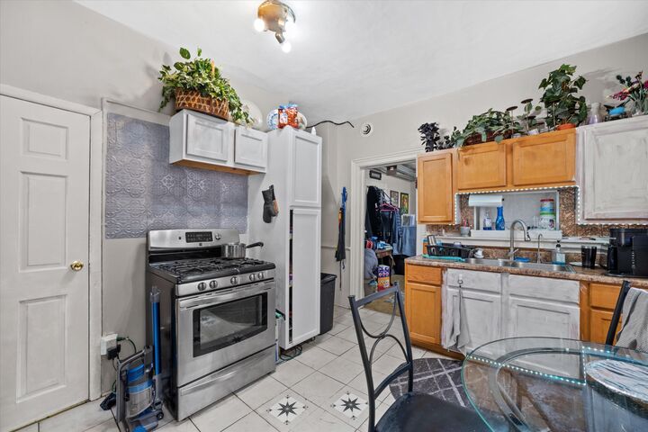 Property Photo:  1805 S 17th St 1807  WI 53204