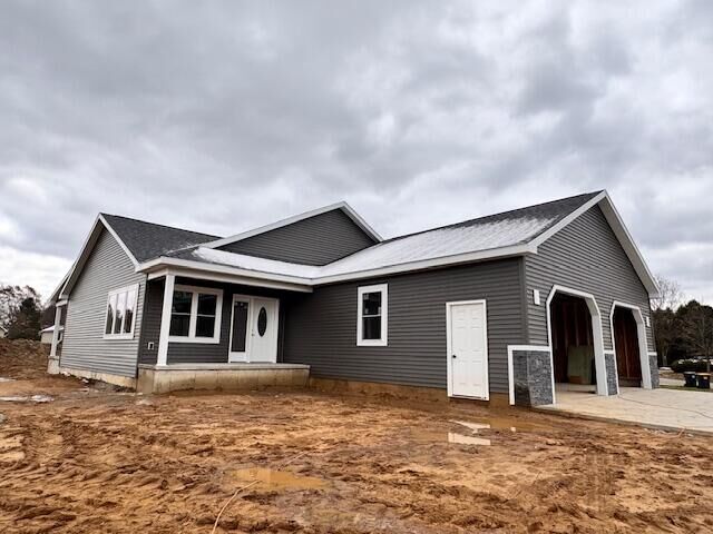 217 W Birch Street  Litchfield MI 49252 photo