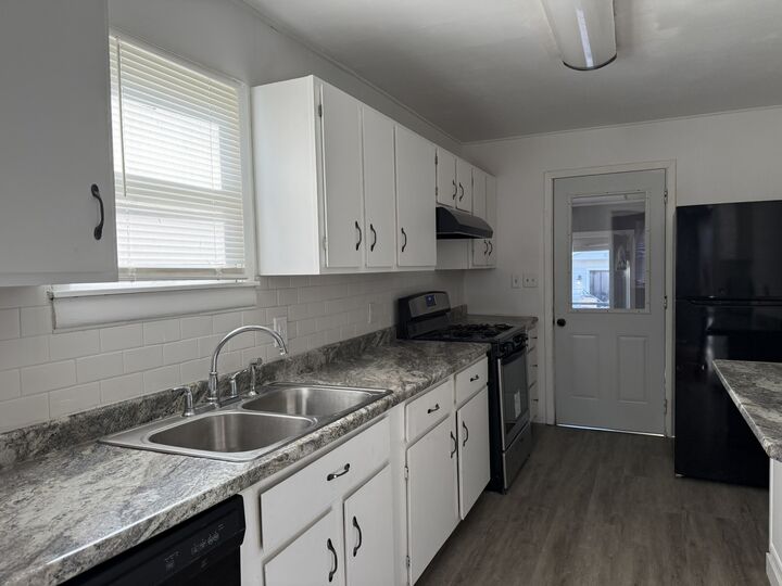 Property Photo: 1113 N 13th Street IL 60115