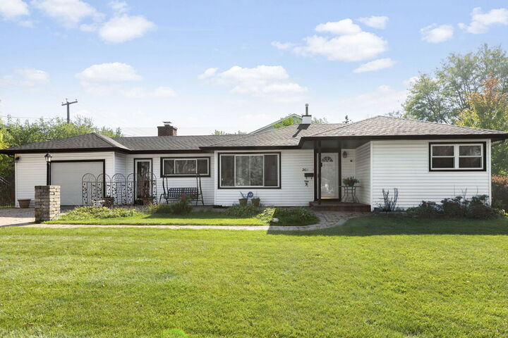 Property Photo:  2611 South Street  IL 60008 