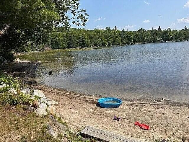 Property Photo:  10 Wood Duck Way  ME 04462 