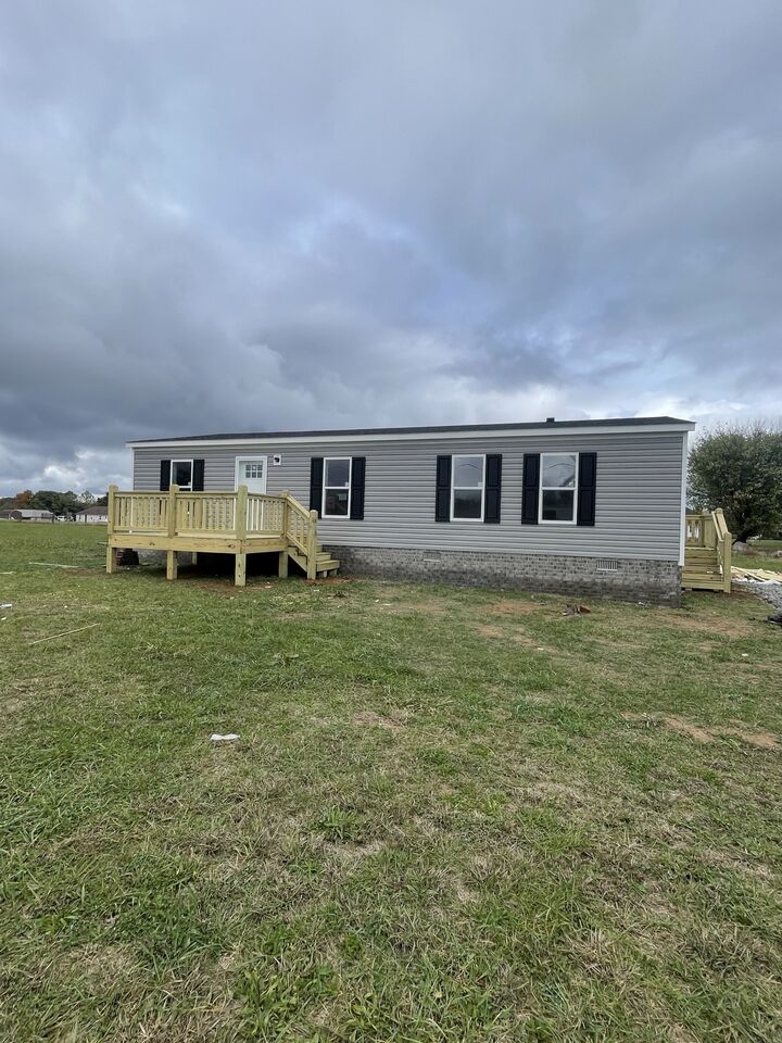 10 McNabb Lane  Lafayette TN 37083 photo