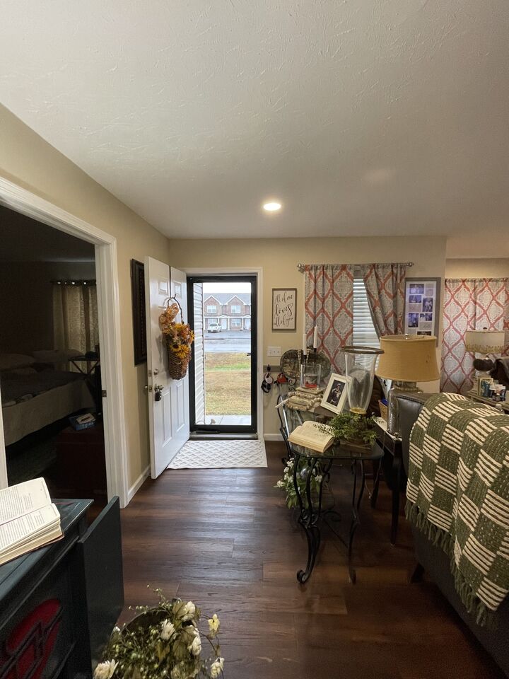 Property Photo:  914 Freeman St  TN 37083 