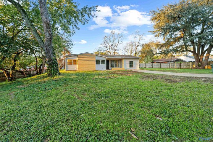 Property Photo:  111 Wilkenson Drive NE  AL 35811