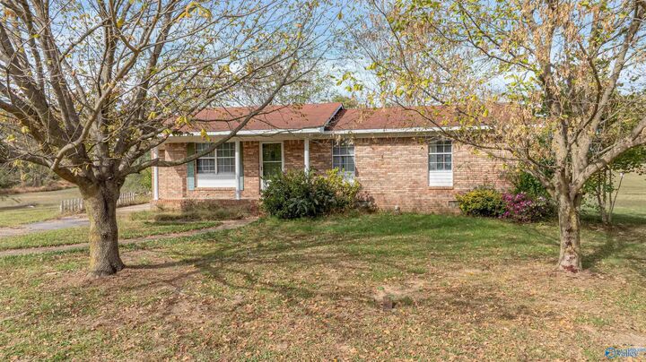 Property Photo:  372 Poole Circle  AL 35971