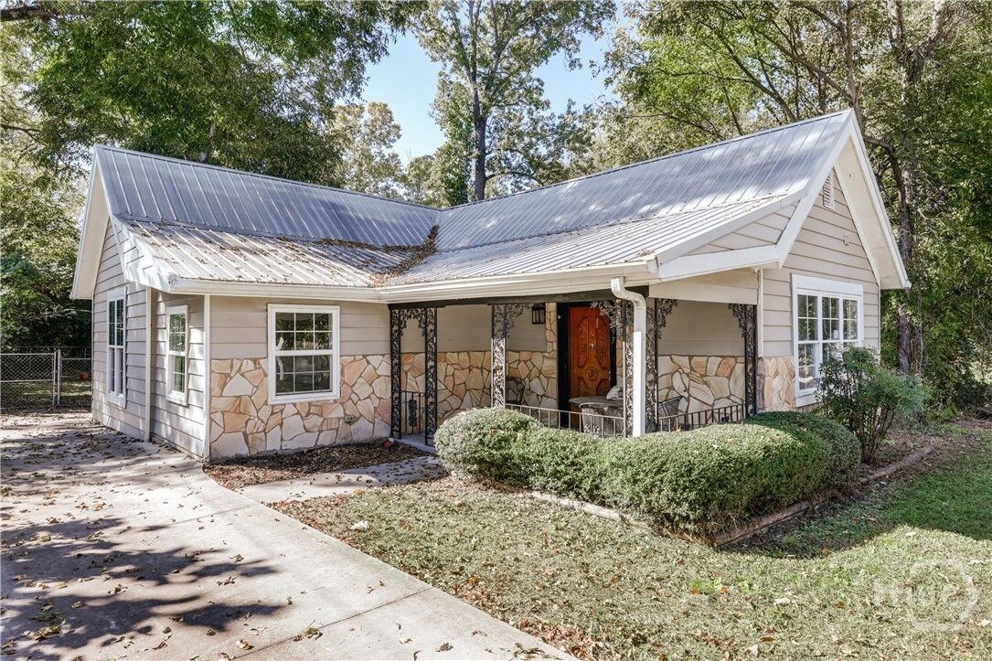 Property Photo:  697 Barber Street  GA 30601 