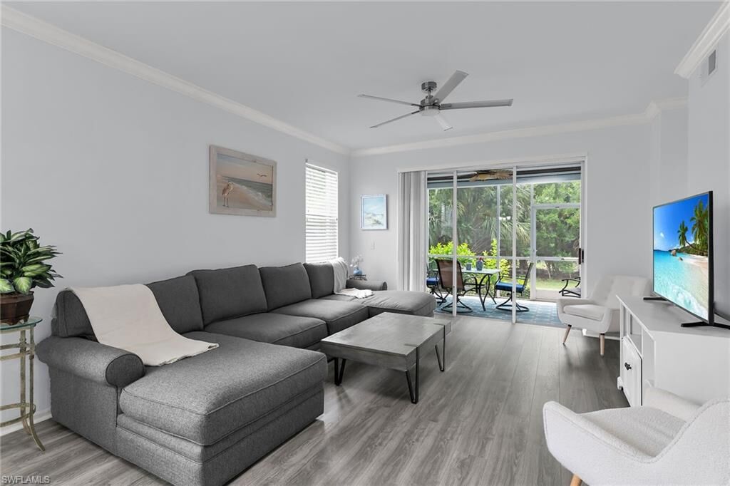 Property Photo:  1000 Mainsail Dr S 112  FL 34114 