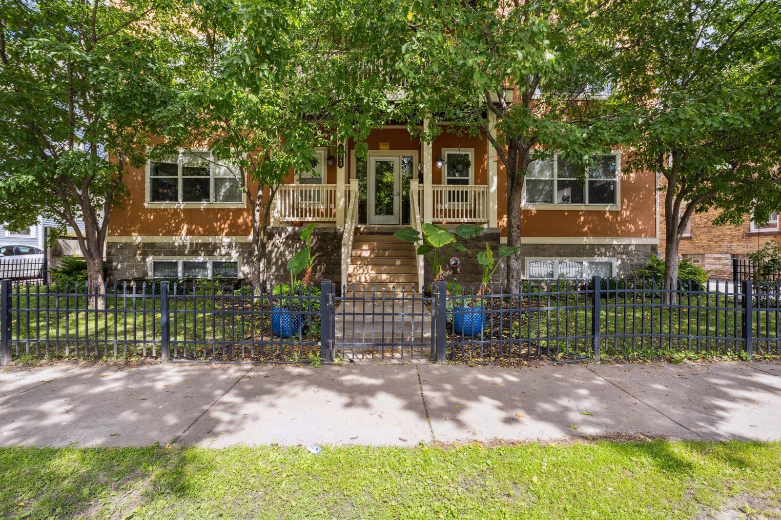 Property Photo:  1829 Park Avenue 7  MN 55404