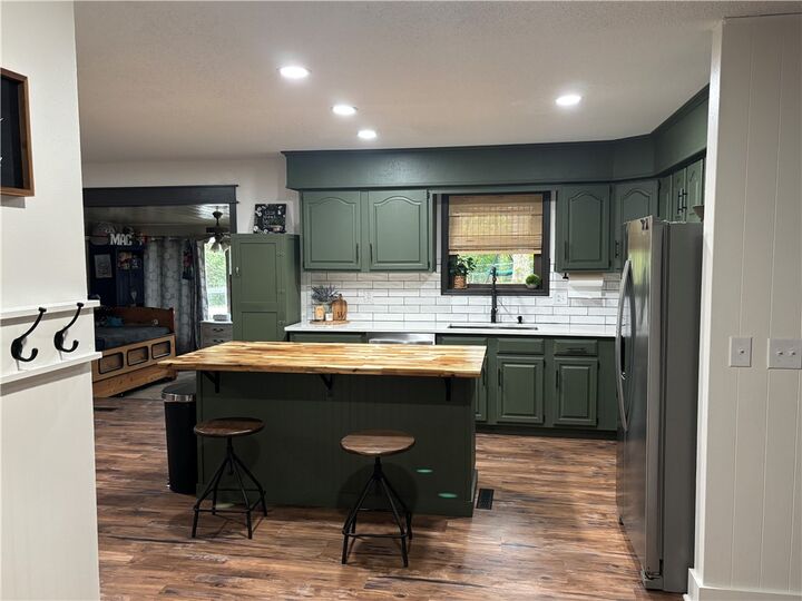 Property Photo:  156 Amberwood Lane  AR 72653 