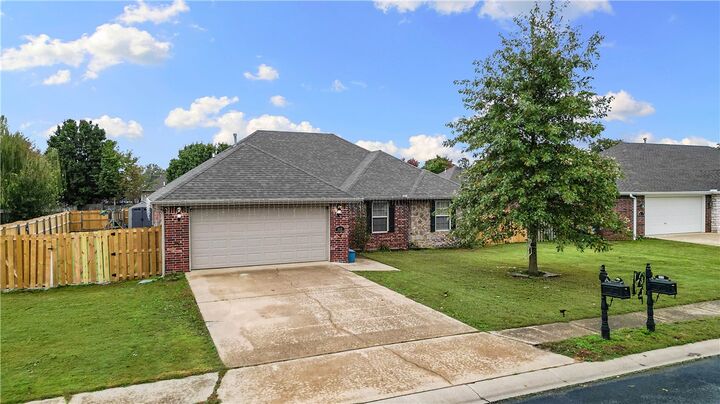 1412 Hutchinson Street  Pea Ridge AR 72751 photo