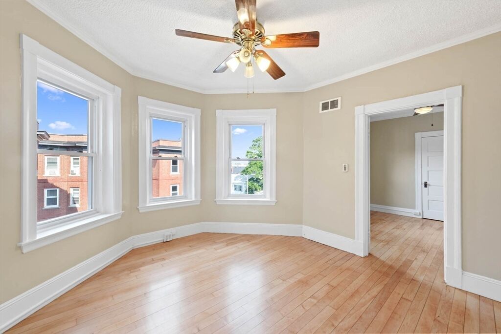 Property Photo: 15 Lynde Street 26 MA 01970