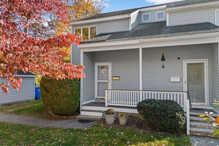 Property Photo:  4 Vendome 4  MA 01860 