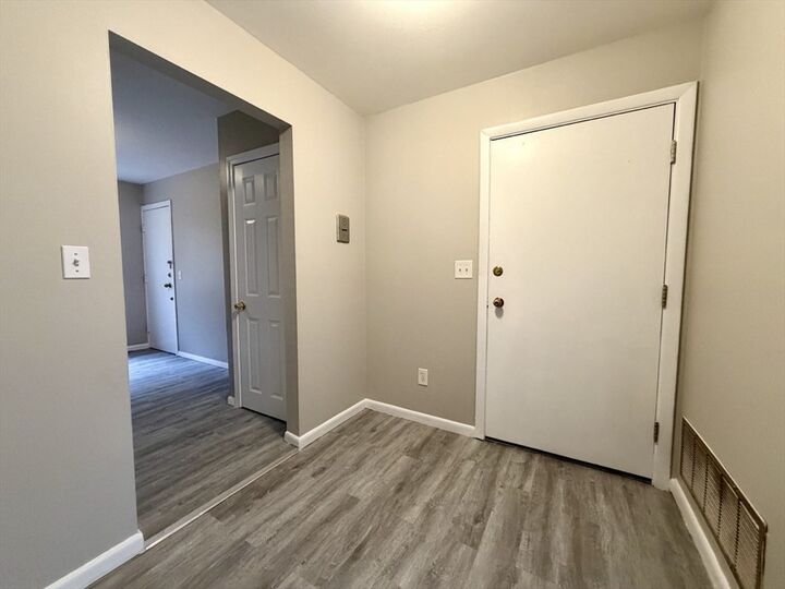 Property Photo:  40 Bayberry Dr 1  MA 02067 