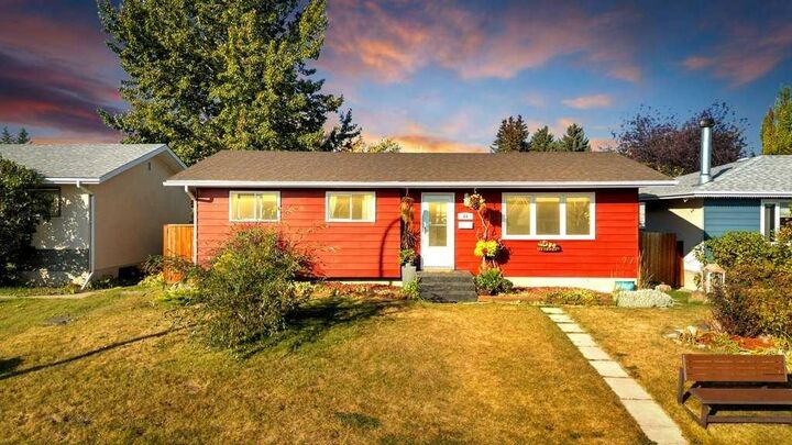 Property Photo:  64 Wigmore Close  AB T4N 5Y1