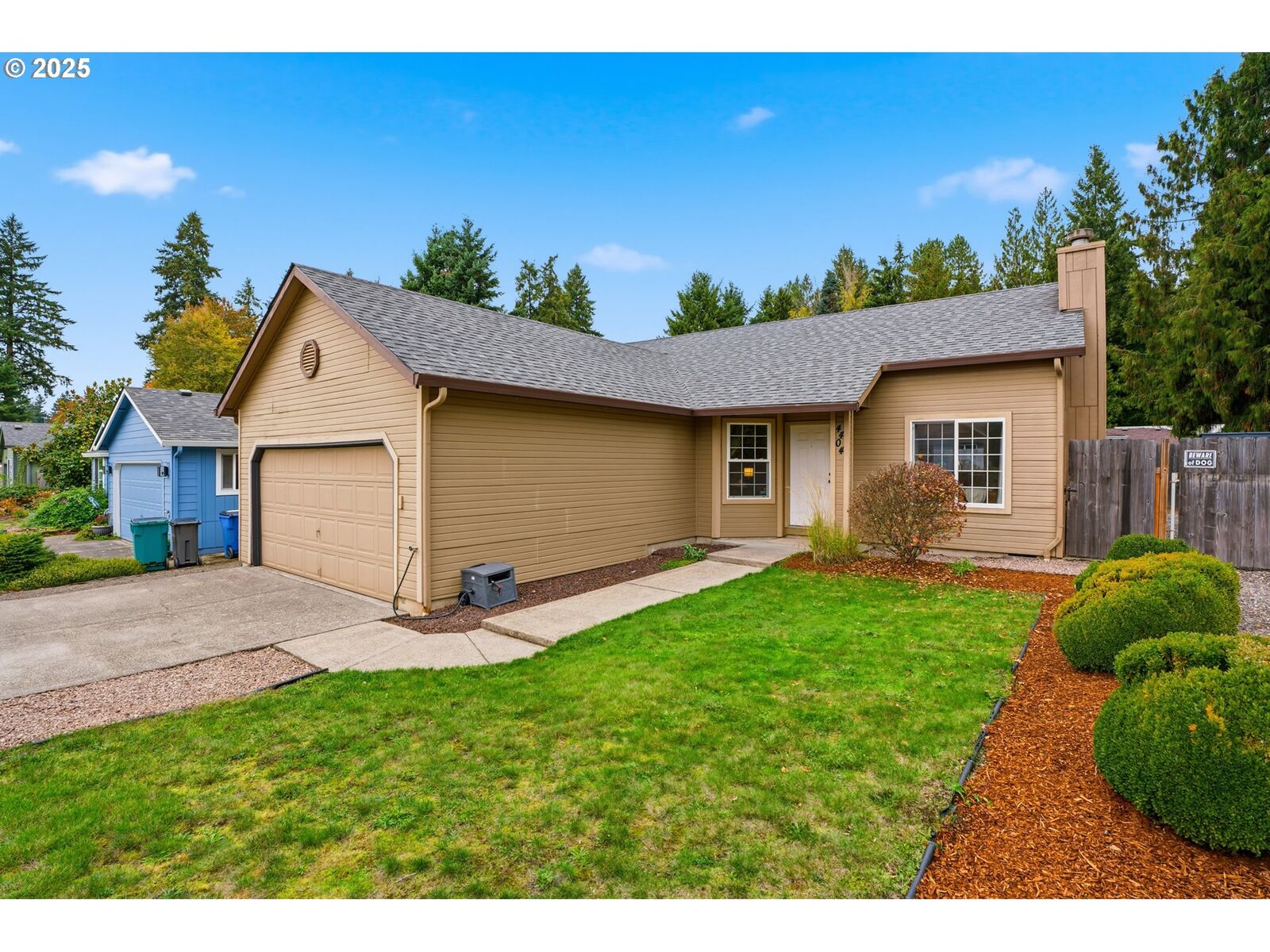 Property Photo:  4404 NE 106th St  WA 98686
