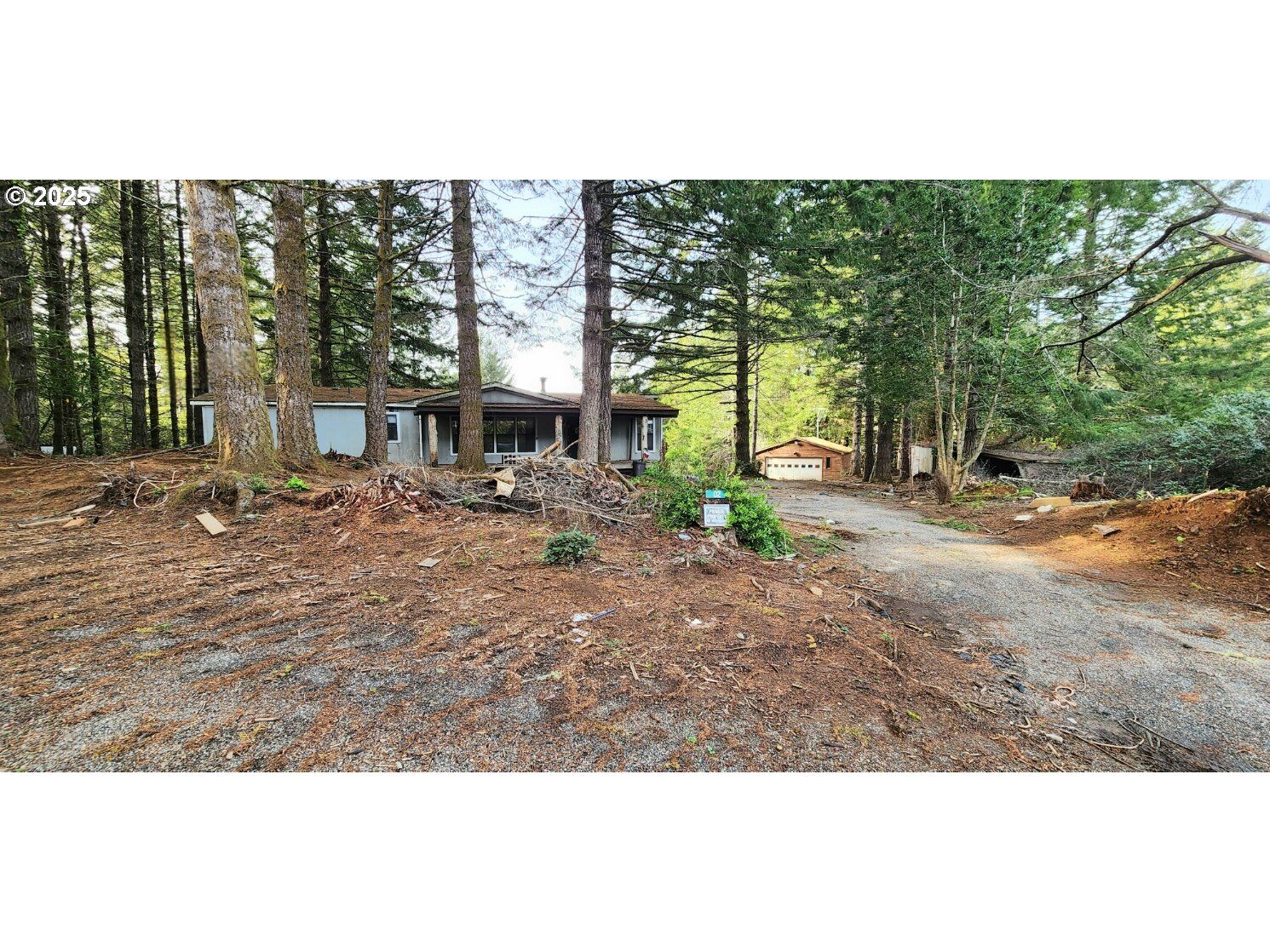 Property Photo: 96026 Sundown Dr OR 97415