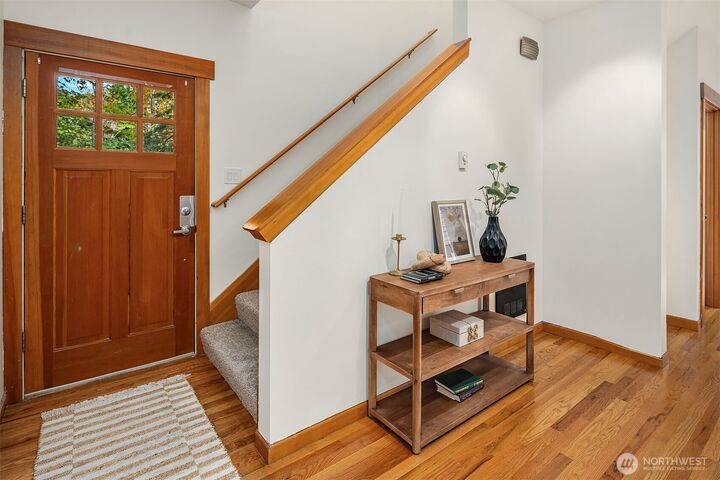 Property Photo:  2486 SW Webster  WA 98106 