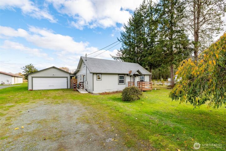 879 N Fruitdale Road  Sedro Woolley WA 98284 photo