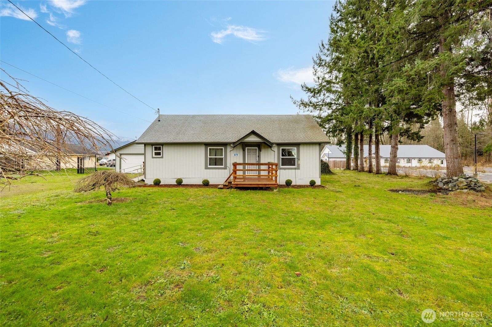 Property Photo: 879 N Fruitdale Road WA 98284