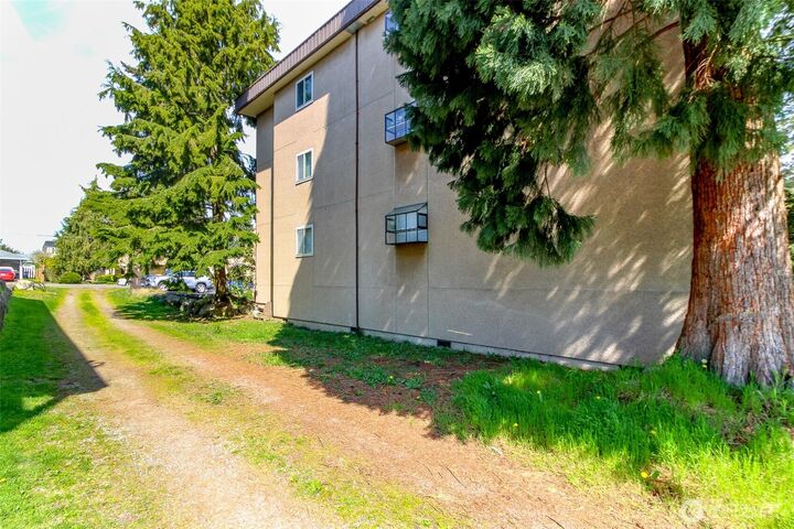 Property Photo: 439 SW 156th Street WA 98166