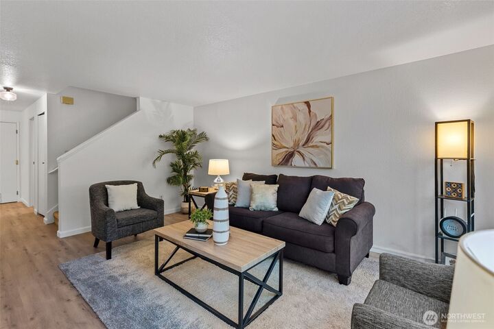 Property Photo:  14449  124th Avenue NE D22  WA 98034