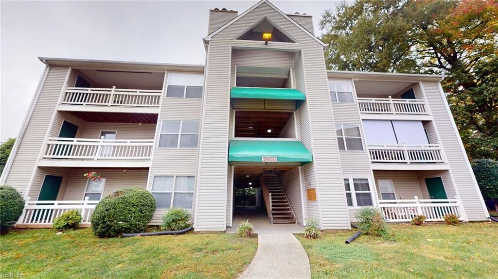 Property Photo:  3955 Palomino Dr 303  VA 23606 