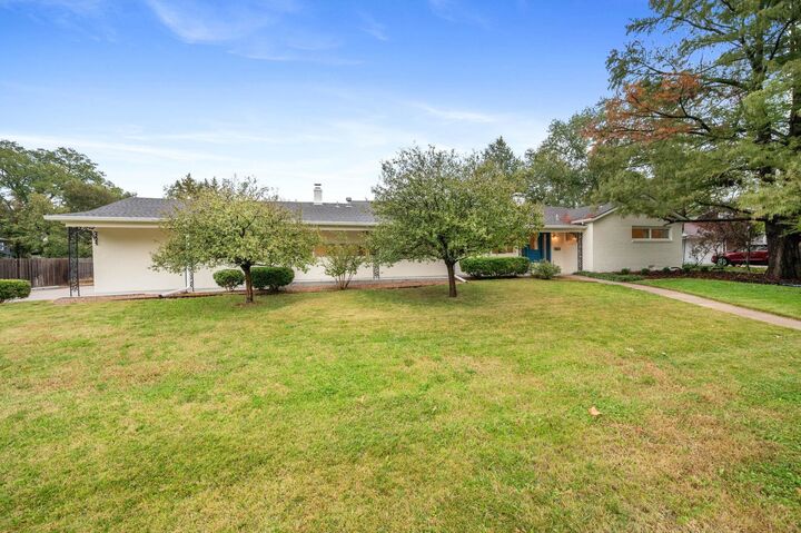 Property Photo:  234 S Brookside St  KS 67218 