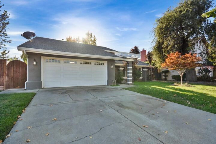 Property Photo:  7143 Via Lomas  CA 95139 