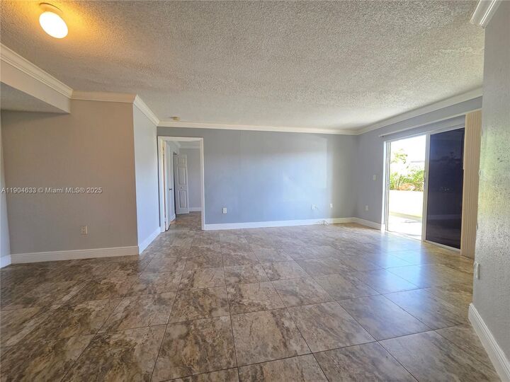 Property Photo: 10785 SW 108th Ave 104 FL 33176