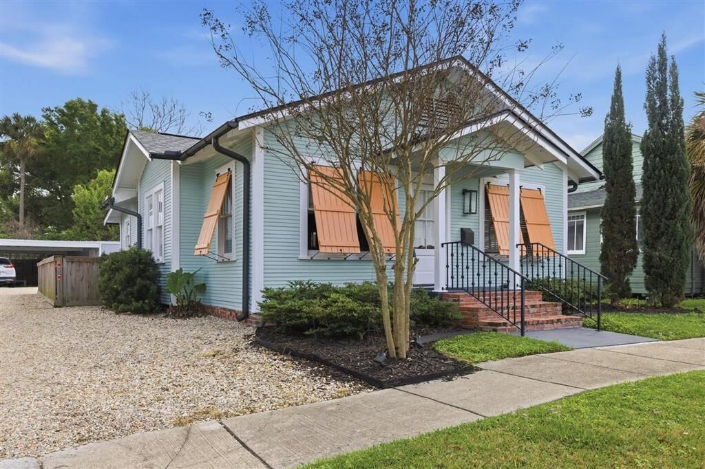 Property Photo:  711 Ford Street  LA 70601 