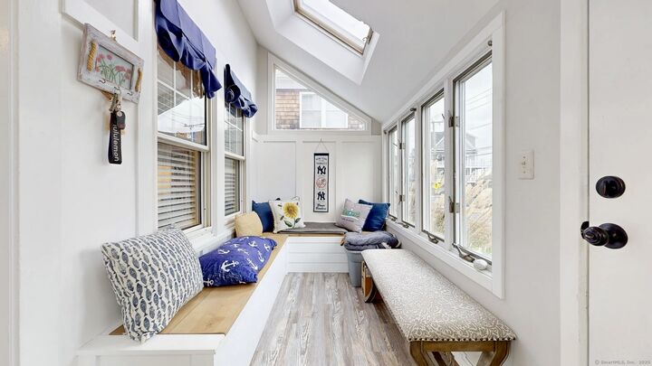 Property Photo: 253 Broadway CT 06460