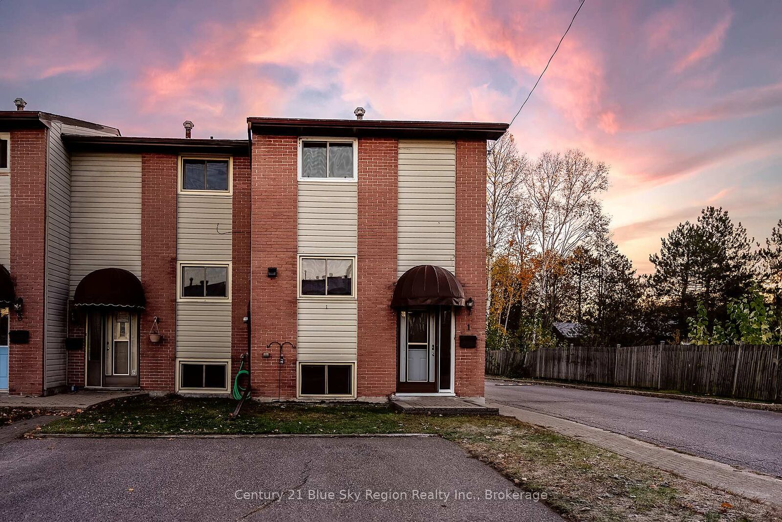 Property Photo:  450 Lakeshore Drive D1  ON P1A 2E1 