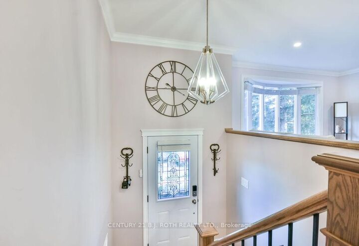 Property Photo:  58 Collings Avenue  ON L3Z 1S3