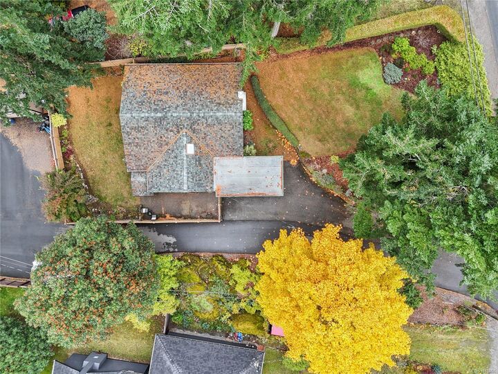 Property Photo: 3354 Fulton Rd BC V9C 2T9