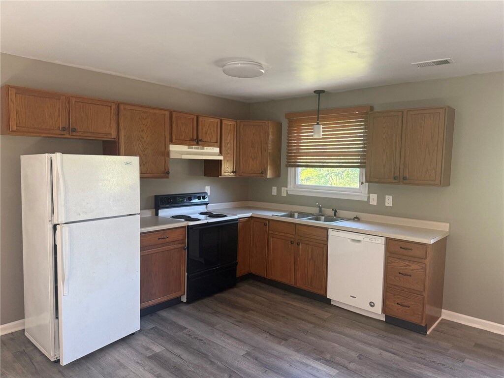 Property Photo: 108 Valleybrook Rd PA 15317