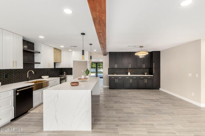Property Photo:  1236 E McLellan Boulevard  AZ 85014 