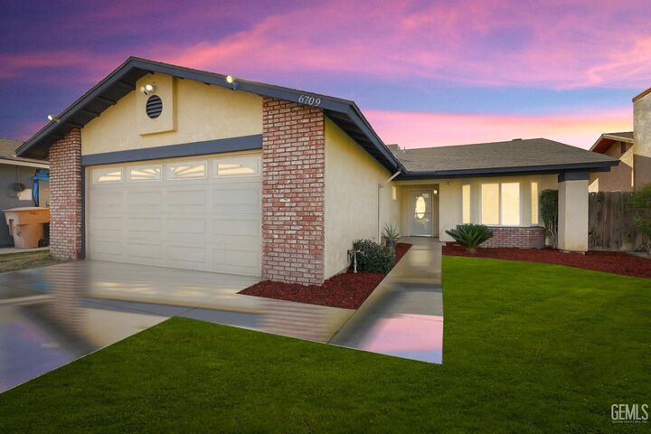 6709 Pauline Court  Bakersfield CA 93307 photo