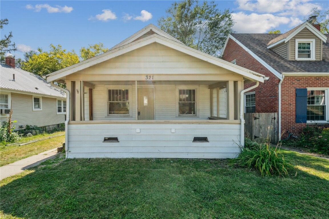 Property Photo: 321 22nd Street NE IA 52402