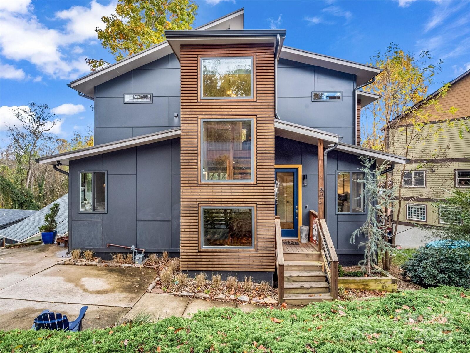 Property Photo:  80 Richland Street  NC 28806