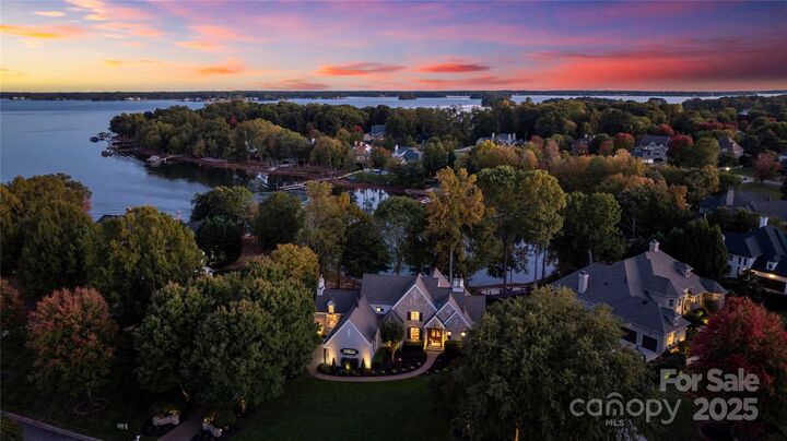 Property Photo: 190 Cape Cod Way NC 28117