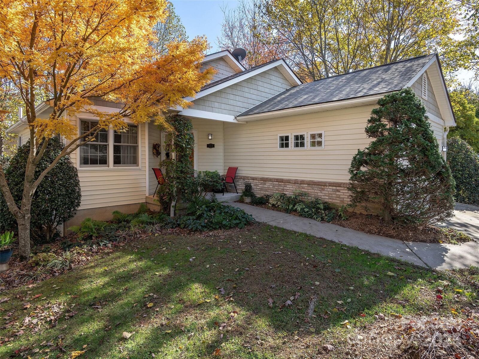 Property Photo:  111 Wildwood Forest Lane  NC 28759